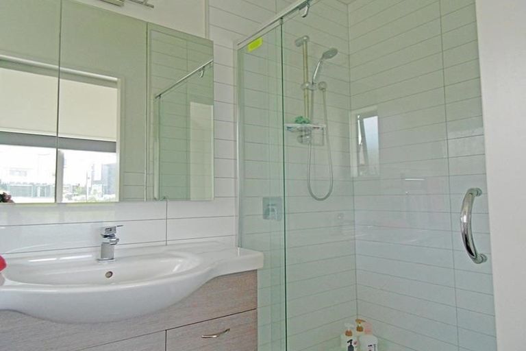 Photo of property in 29/27 Powell Street, Avondale, Auckland, 1026