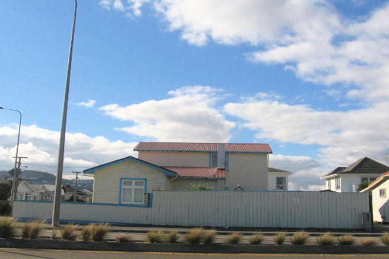 Photo of property in 209 The Esplanade, Petone, Lower Hutt, 5012