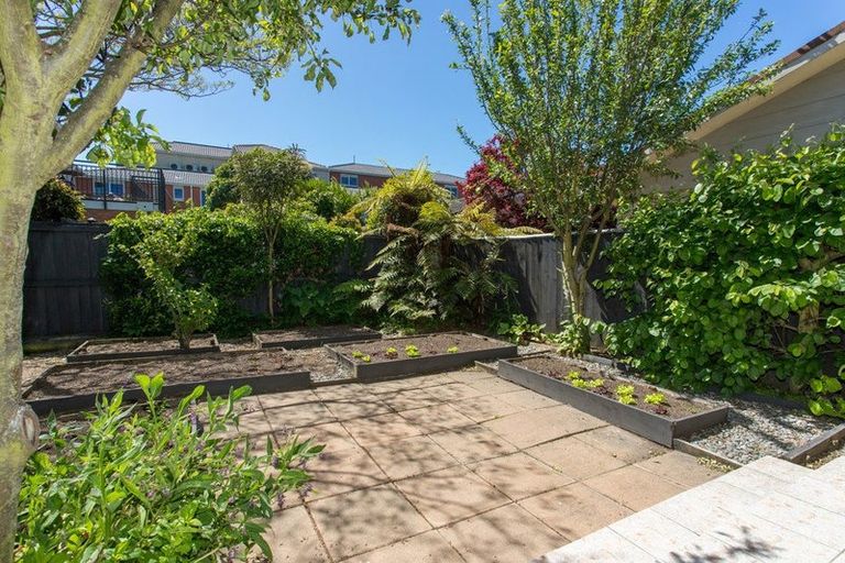 Photo of property in 1/7 Roxburgh Street, Sydenham, Christchurch, 8023