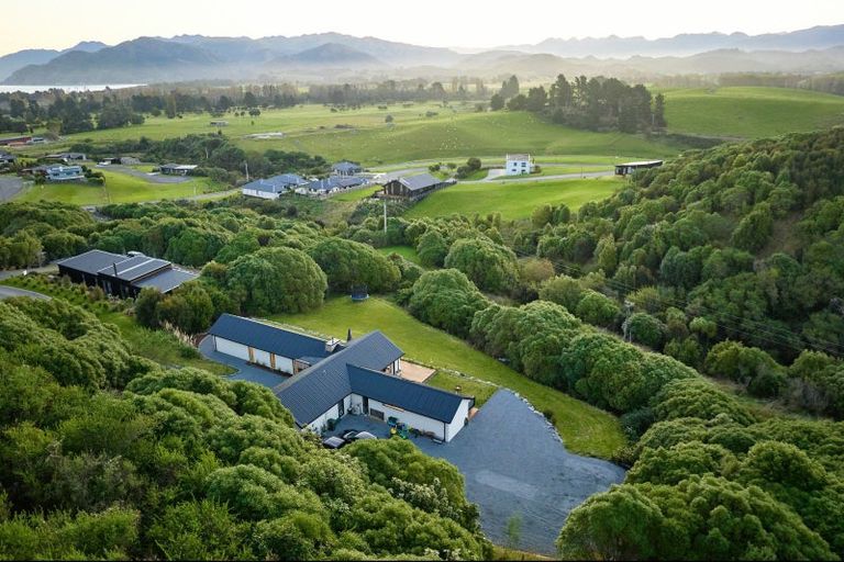 Photo of property in 5 Ingles Drive, Kaikoura Flat, Kaikoura, 7371