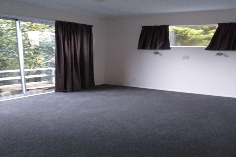 Photo of property in 12 Venus Place, Whitby, Porirua, 5024