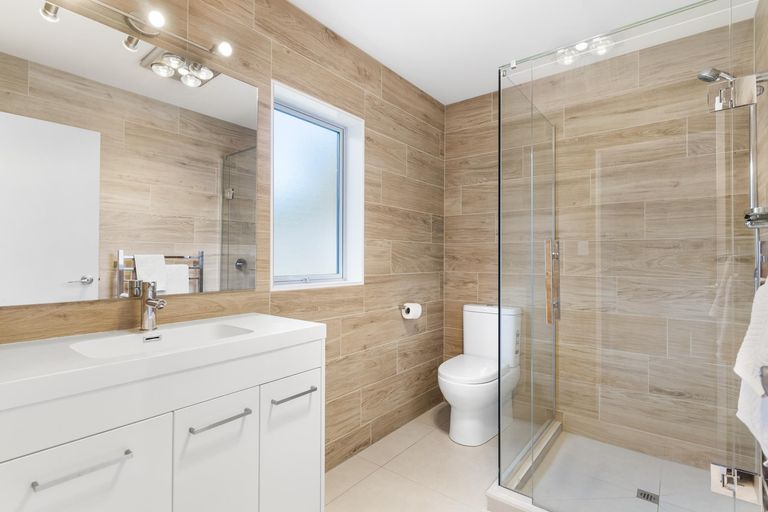 Photo of property in 6b Gibraltar Street, Howick, Auckland, 2014