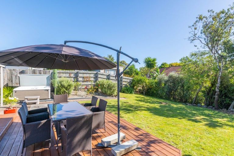 Photo of property in 19 Alexander Road, Raumati Beach, Paraparaumu, 5032