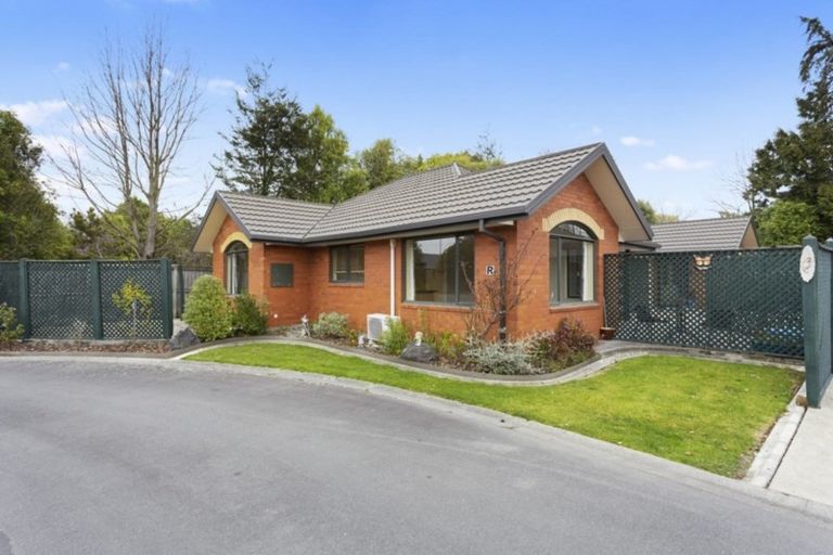 Photo of property in 17r Matawai Close, Rangiora, 7400