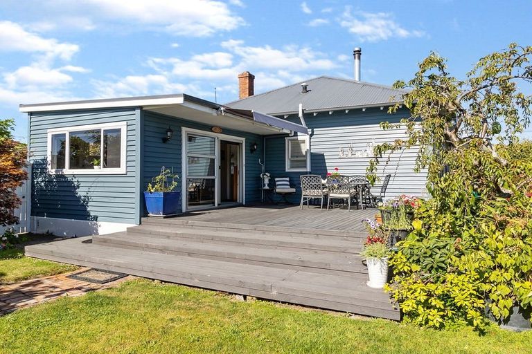 Photo of property in 12 Parsonage Road, Waimate, 7924