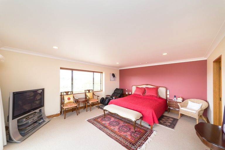 Photo of property in 55 The Strand, Fitzherbert, Palmerston North, 4410