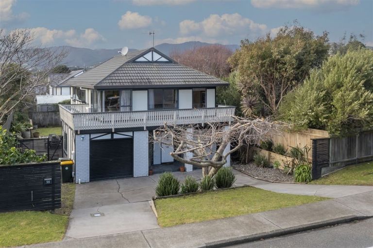 Photo of property in 300 Rosetta Road, Raumati Beach, Paraparaumu, 5032