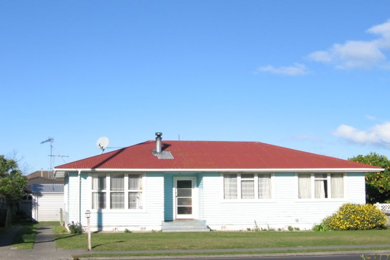 Photo of property in 73 Taradale Road, Onekawa, Napier, 4110