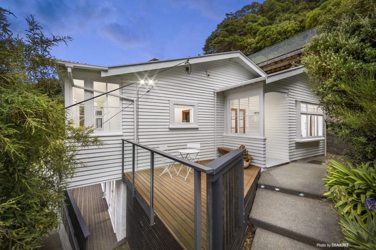 Photo of property in 118 Grafton Road, Roseneath, Wellington, 6011