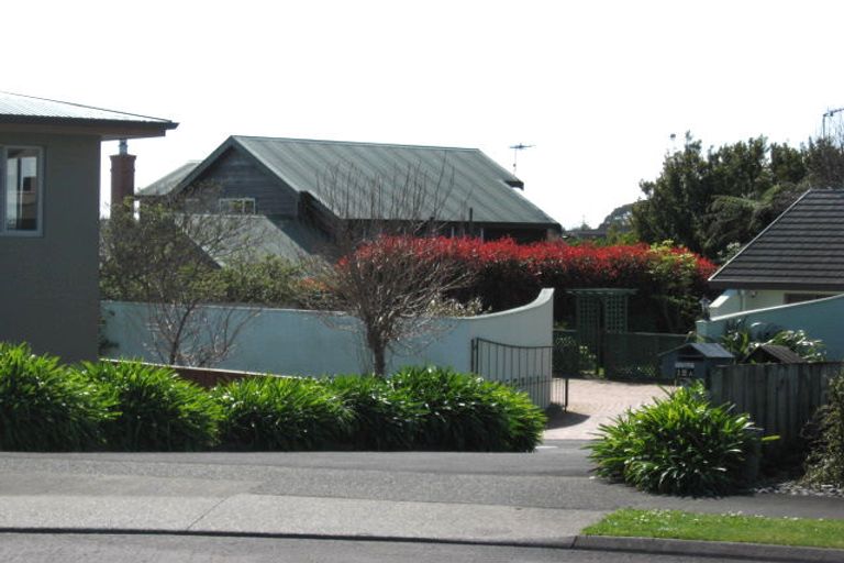 Photo of property in 12b Frank Frethey Place, Highlands Park, New Plymouth, 4312
