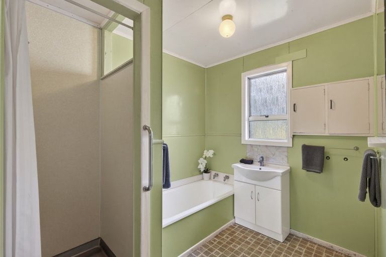 Photo of property in 116 Centennial Avenue, Waitara, 4320