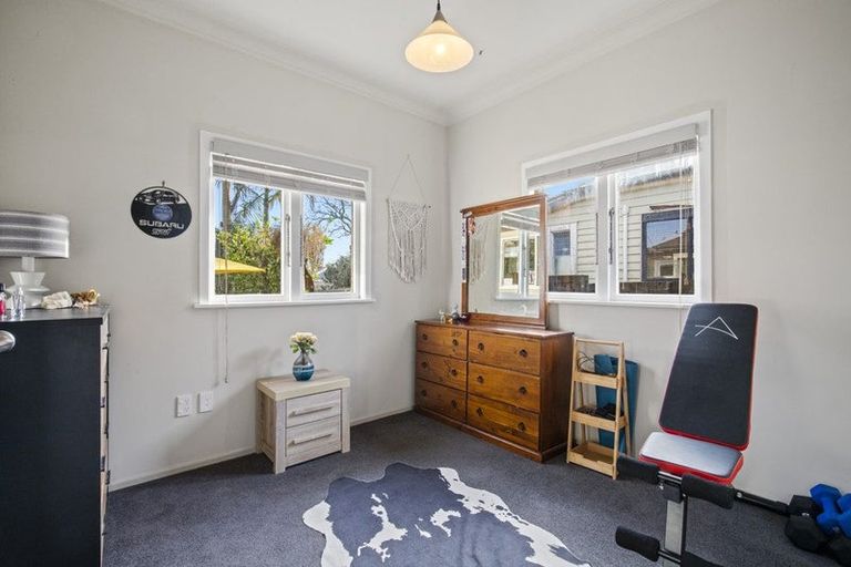 Photo of property in 247 Victoria Street West, Pukekohe, 2120