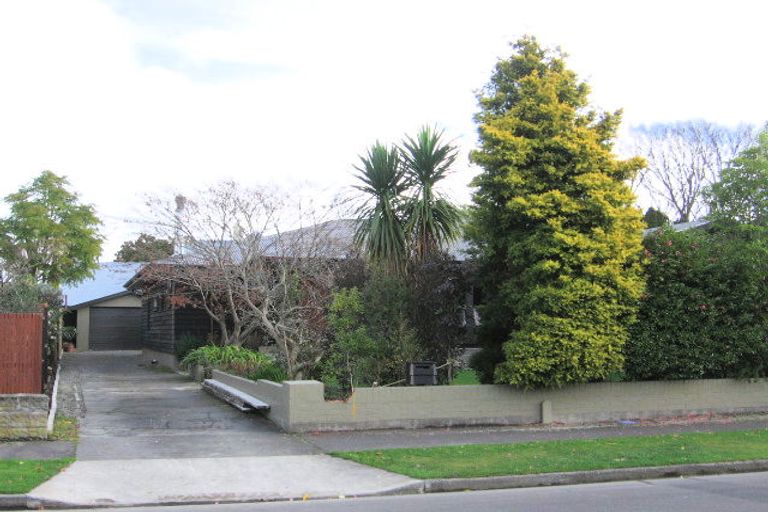 Photo of property in 42 Lincoln Terrace, Hokowhitu, Palmerston North, 4410