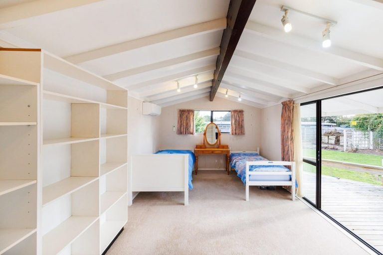 Photo of property in 21 Saint Albans Avenue, Hokowhitu, Palmerston North, 4410