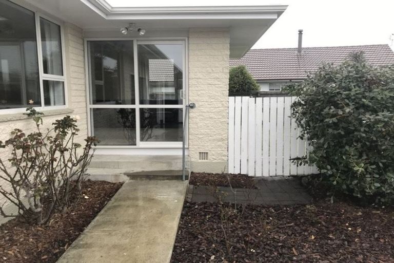 Photo of property in 2/177 Halswell Junction Road, Halswell, Christchurch, 8025