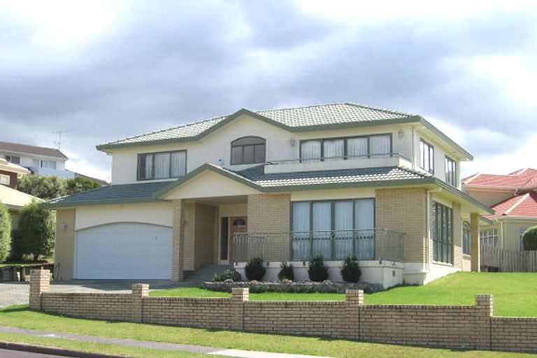 Photo of property in 45 Lagoon Way, West Harbour, Auckland, 0618