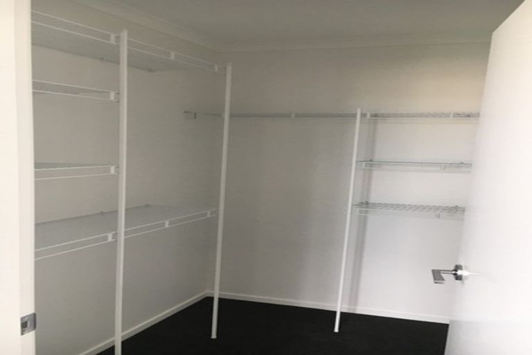 Photo of property in 37 Livingstone Drive, Papamoa Beach, Papamoa, 3118