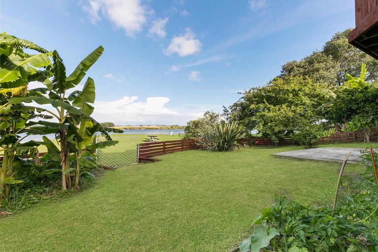 Photo of property in 19 Hazards Road, Weymouth, Auckland, 2103