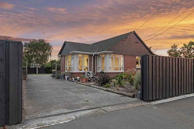 Photo of property in 4 Doreen Street, Aranui, Christchurch, 8061