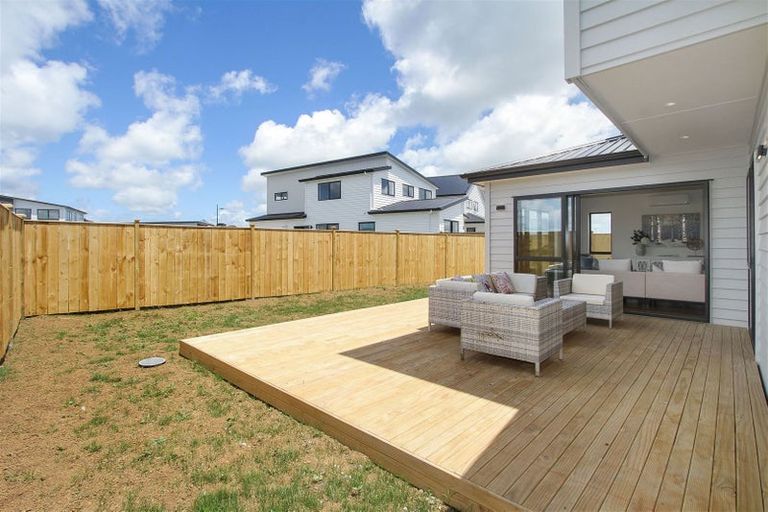 Photo of property in 13 Kaitiaki Drive, Clarks Beach, 2122