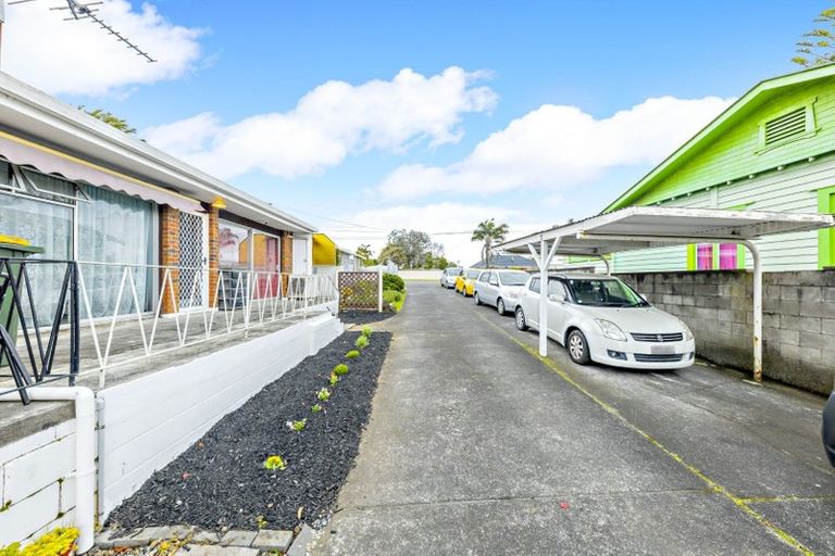 Photo of property in 2/87 Station Road, Papatoetoe, Auckland, 2025