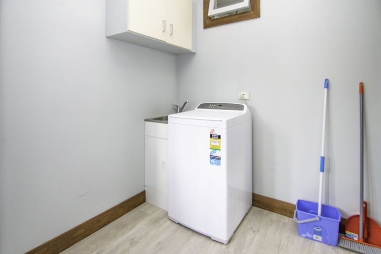 Photo of property in 12 Napier Road, Terrace End, Palmerston North, 4410