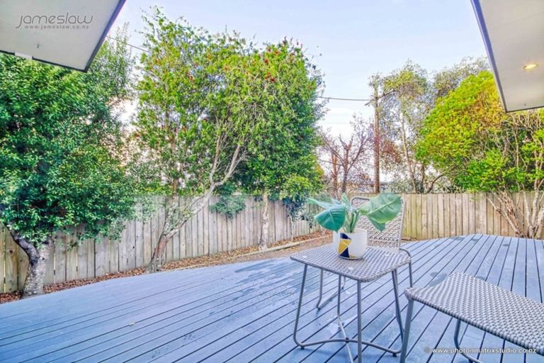 Photo of property in 13a Flanshaw Road, Te Atatu South, Auckland, 0610