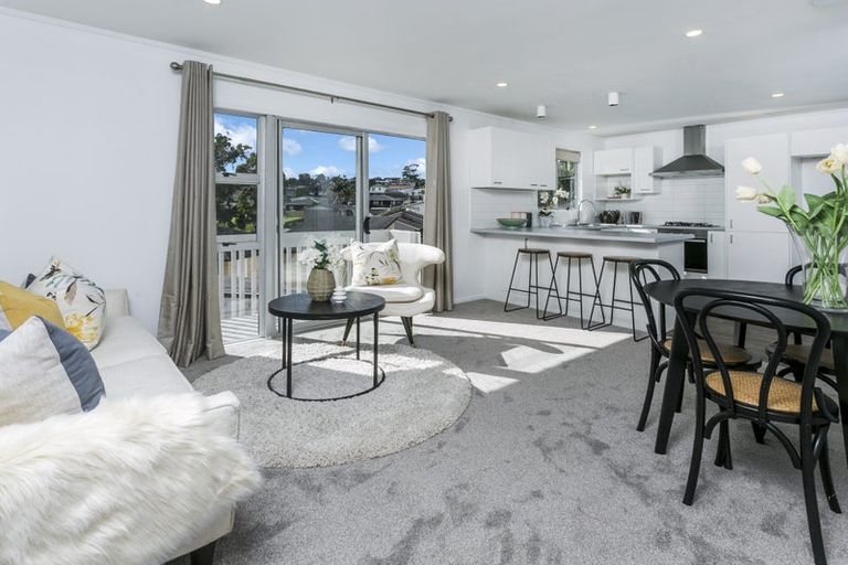 Photo of property in 51 Manuka Road, Bayview, Auckland, 0629