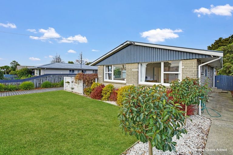 Photo of property in 16 Colesbury Street, Bishopdale, Christchurch, 8053