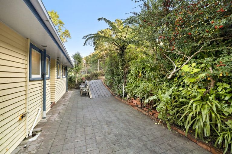 Photo of property in 11 Rangiora Avenue, Kaiwharawhara, Wellington, 6035