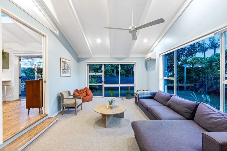 Photo of property in 26 Doment Crescent, Orewa, 0931