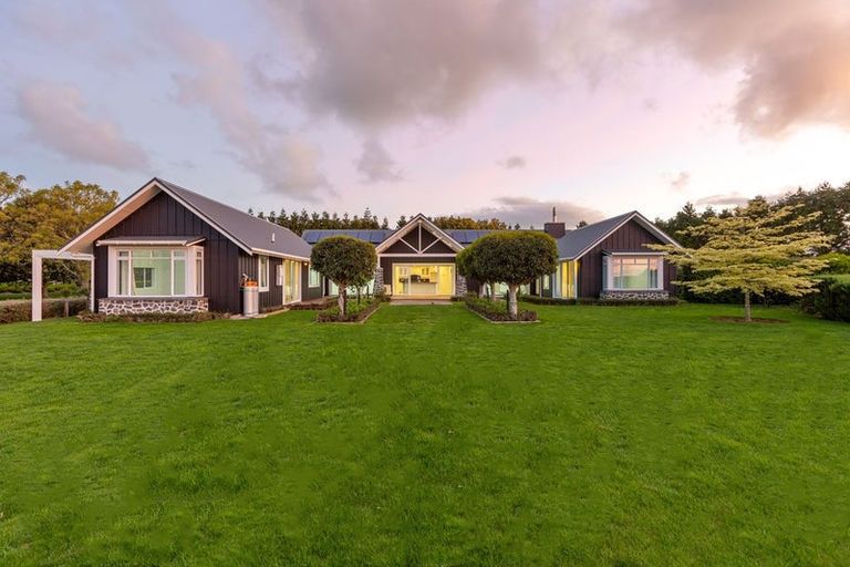 Photo of property in 144 Henwood Road, Paraite, New Plymouth, 4372