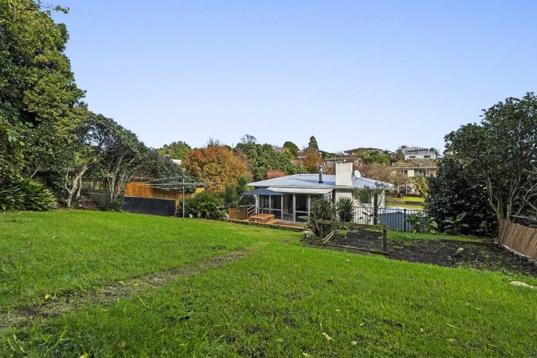 Photo of property in 21 Ambury Place, Merrilands, New Plymouth, 4312