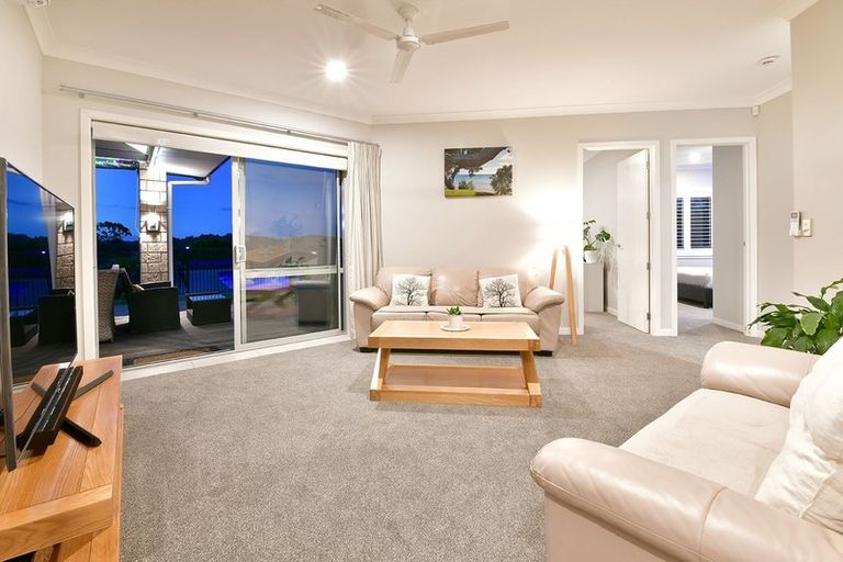 Photo of property in 10 Joblin Road, Wainui, Silverdale, 0994