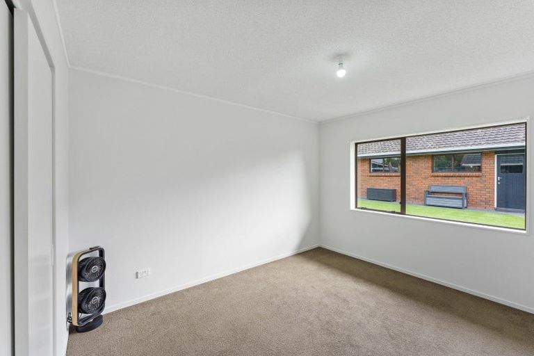 Photo of property in 5 Oakwood Grove, Paraparaumu Beach, Paraparaumu, 5032