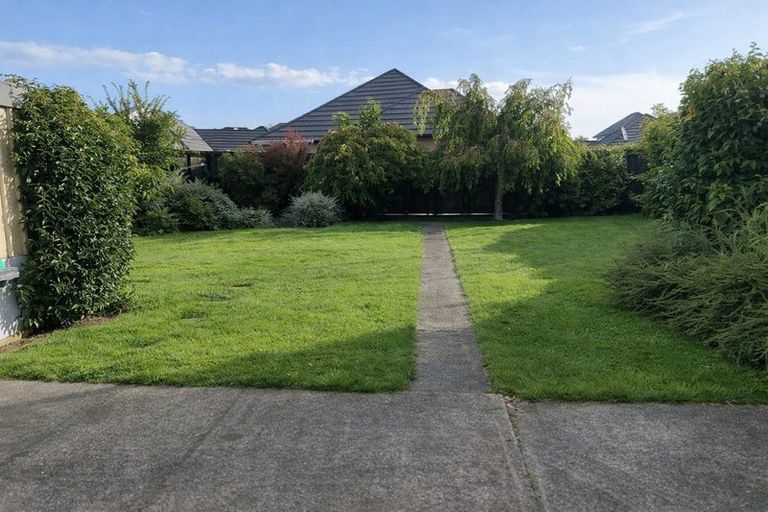 Photo of property in 9 Vagues Road, Northcote, Christchurch, 8052