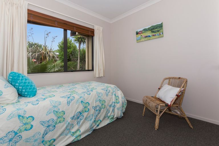 Photo of property in 90 Rowesdale Drive, Ohauiti, Tauranga, 3112