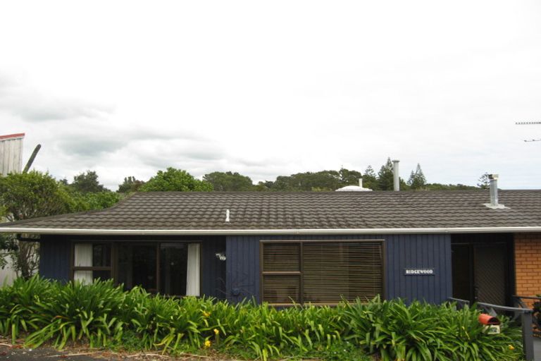 Photo of property in 12 Ridge Lane, New Plymouth, 4310