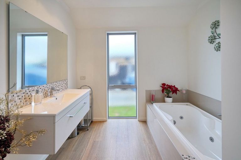 Photo of property in 36 Te Kohanga Drive, Pegasus, 7612