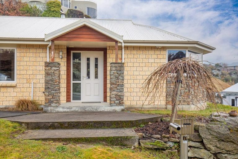 Photo of property in 17 Aronui Road, Bridge Hill, Alexandra, 9320