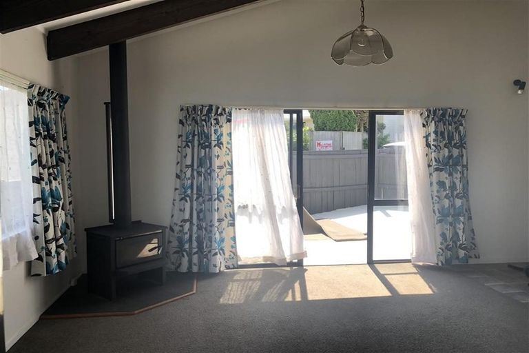 Photo of property in 4a Pokapu Place, Bethlehem, Tauranga, 3110