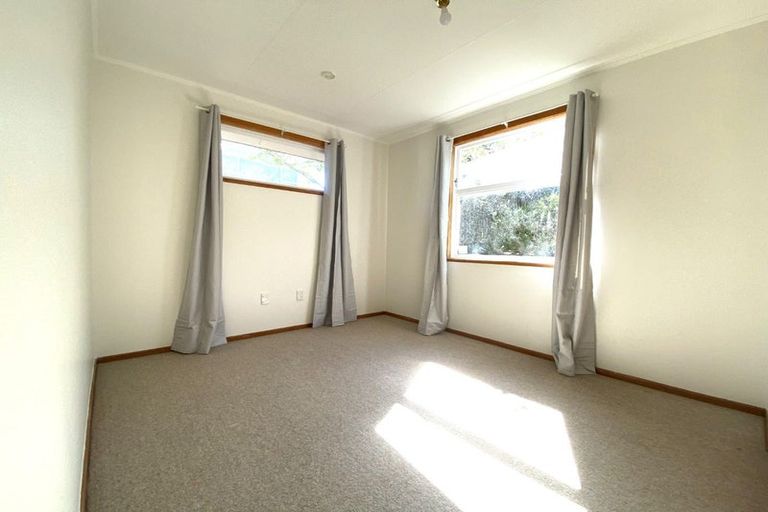 Photo of property in 14 Lomita Road, Johnsonville, Wellington, 6037