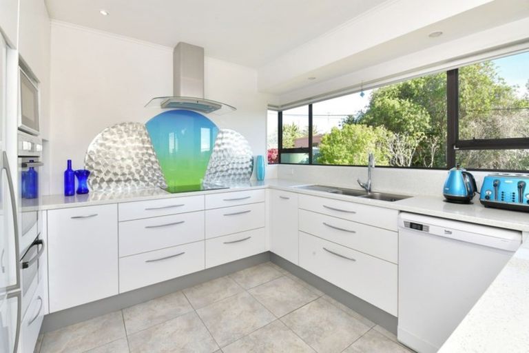 Photo of property in 1026 Whangaparaoa Road, Tindalls Beach, Whangaparaoa, 0930
