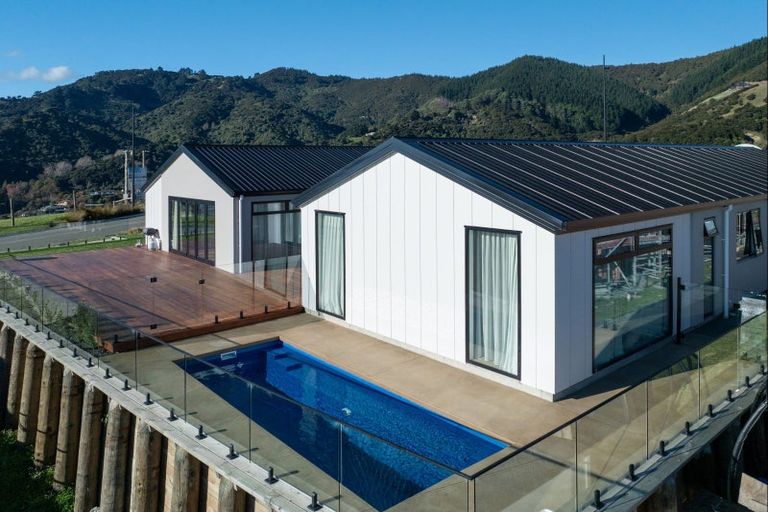 Photo of property in 1 Ocean Drive, Atawhai, Nelson, 7010