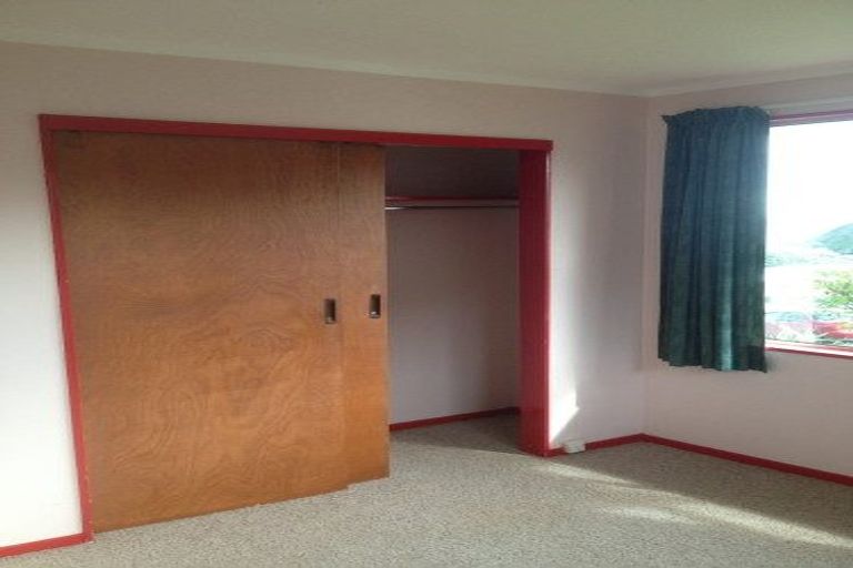 Photo of property in 14 Frobisher Street, Island Bay, Wellington, 6023