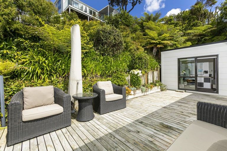 Photo of property in 5 Reynolds Place, Torbay, Auckland, 0630