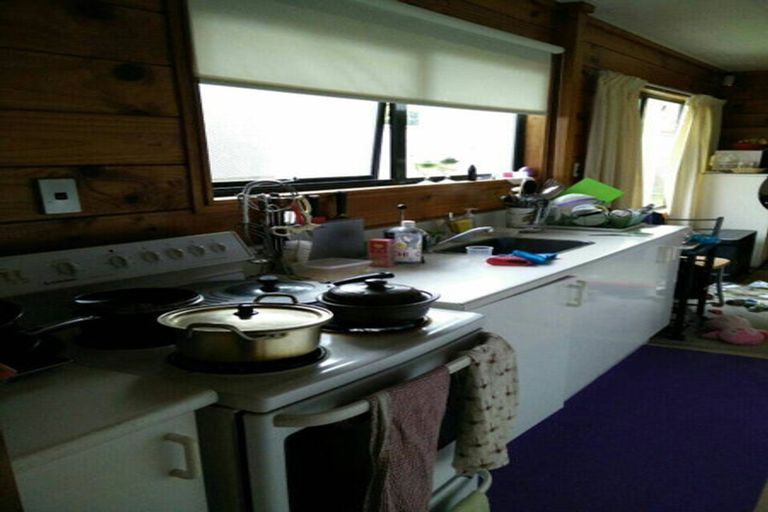 Photo of property in 2a Lauderdale Road, Birkdale, Auckland, 0626