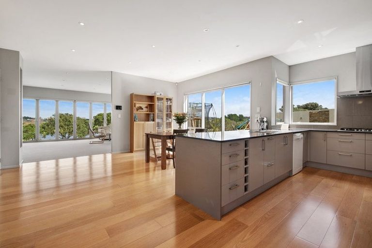 Photo of property in 41 Maylee Crescent, Gulf Harbour, Whangaparaoa, 0930