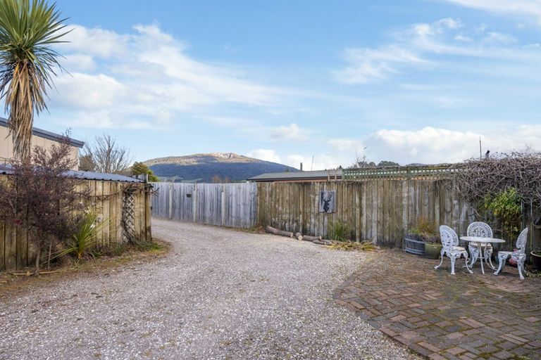 Photo of property in 7 Hinenamu Grove, Turangi, 3334