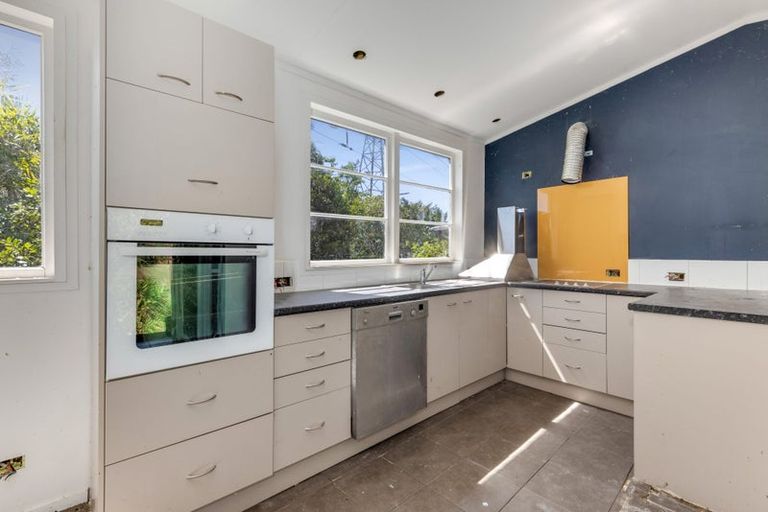 Photo of property in 49 Koromiko Street, New Lynn, Auckland, 0600